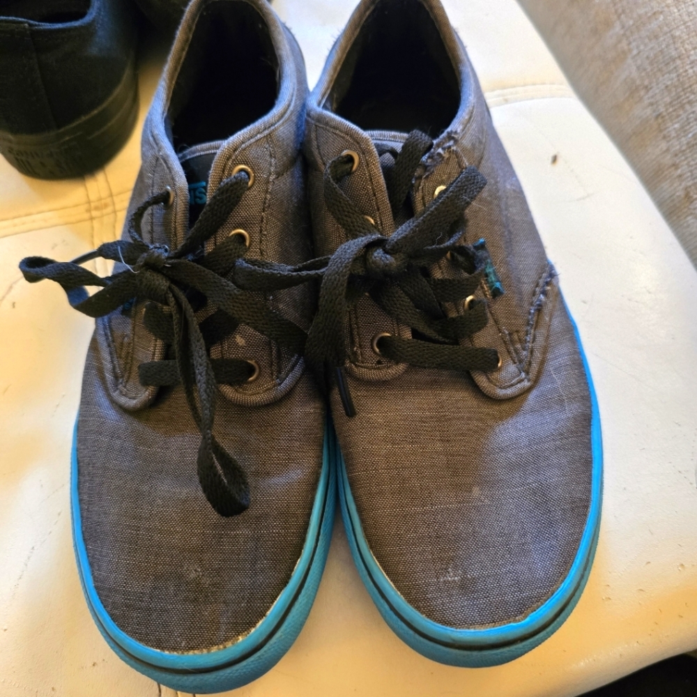 Vans Shoes 5Y